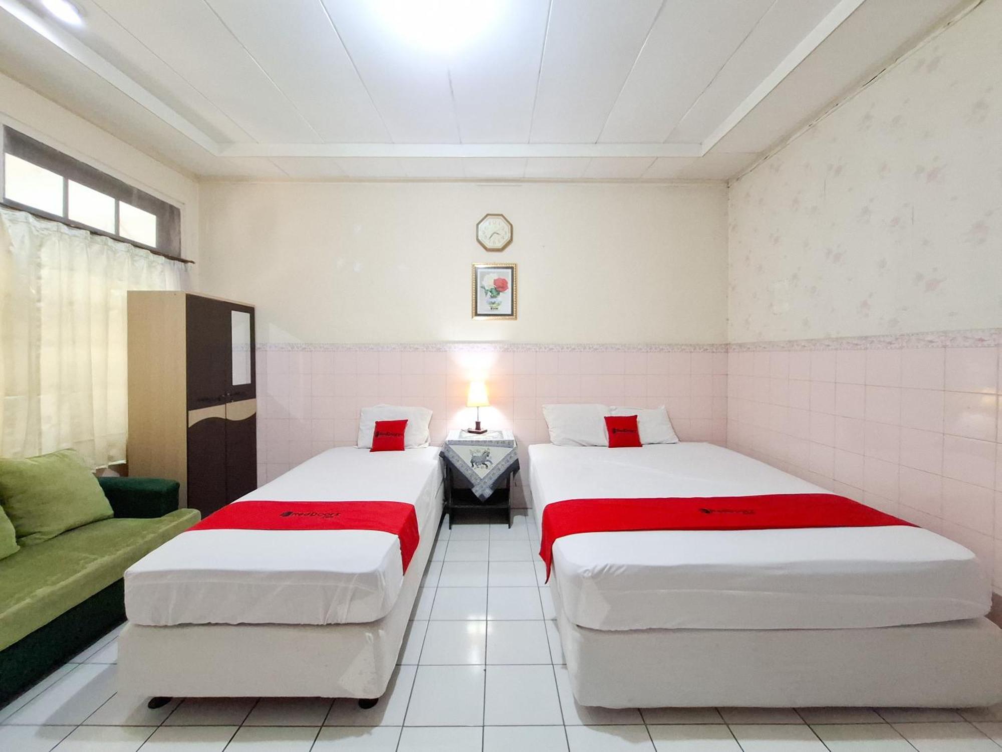 Reddoorz Syariah At Griya Raharja Klaten エクステリア 写真