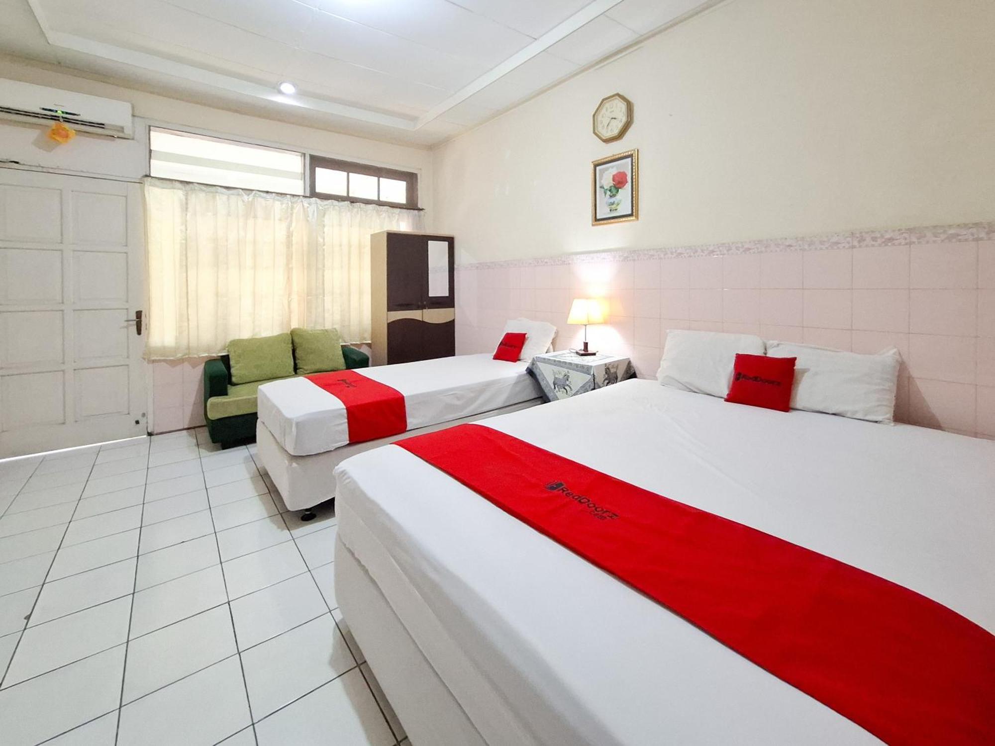 Reddoorz Syariah At Griya Raharja Klaten エクステリア 写真