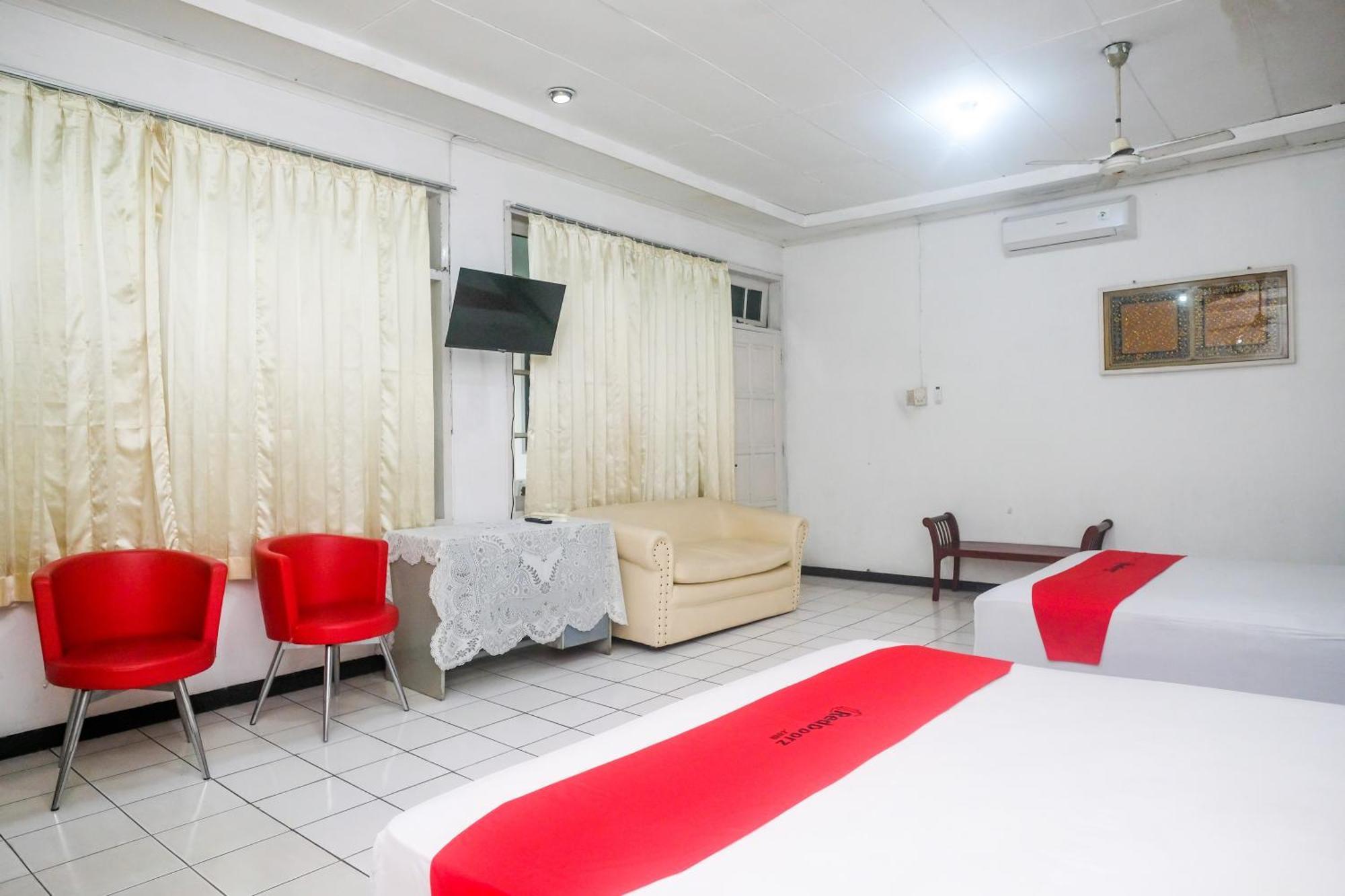 Reddoorz Syariah At Griya Raharja Klaten エクステリア 写真