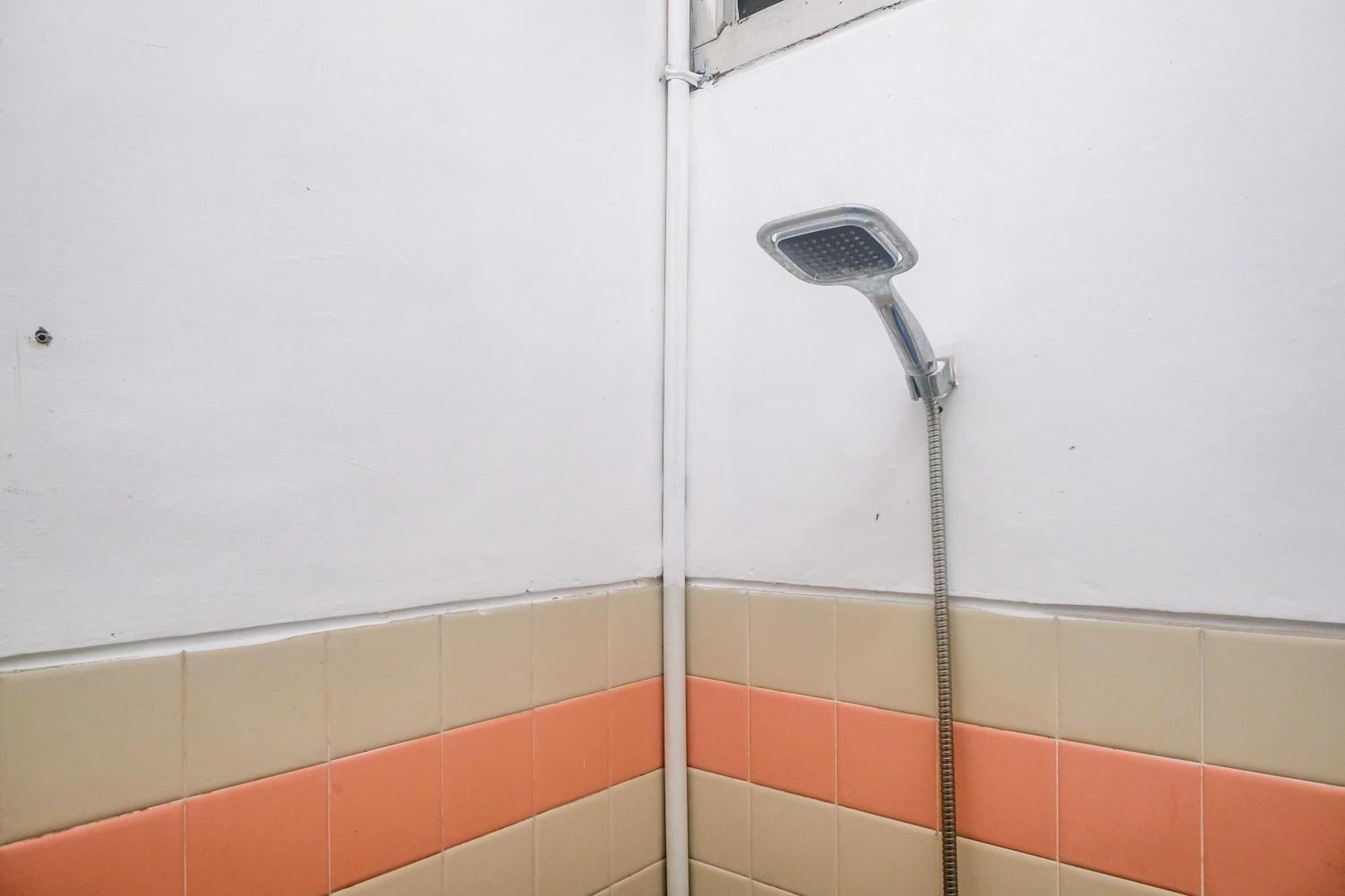 Reddoorz Syariah At Griya Raharja Klaten エクステリア 写真
