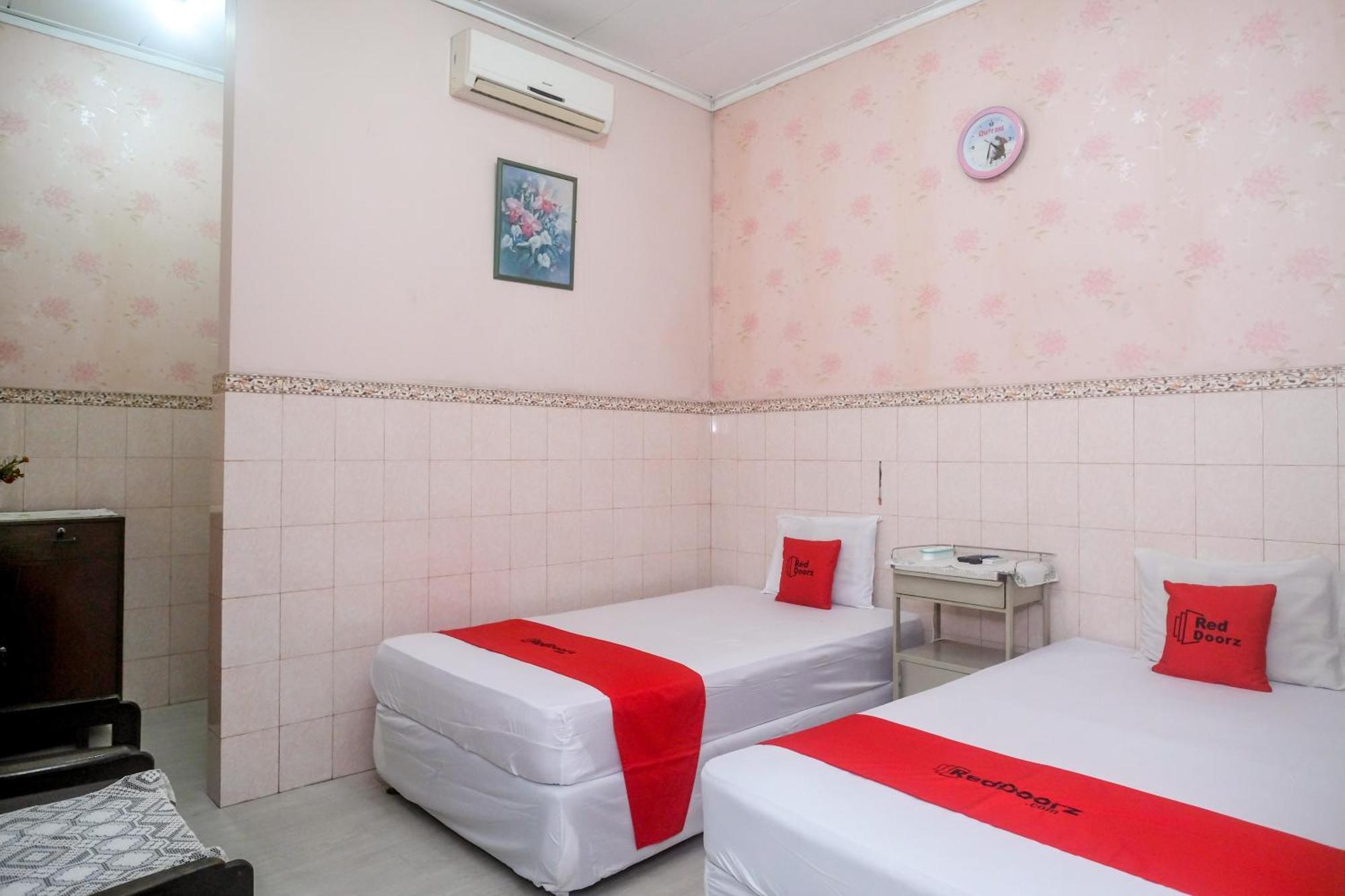 Reddoorz Syariah At Griya Raharja Klaten エクステリア 写真