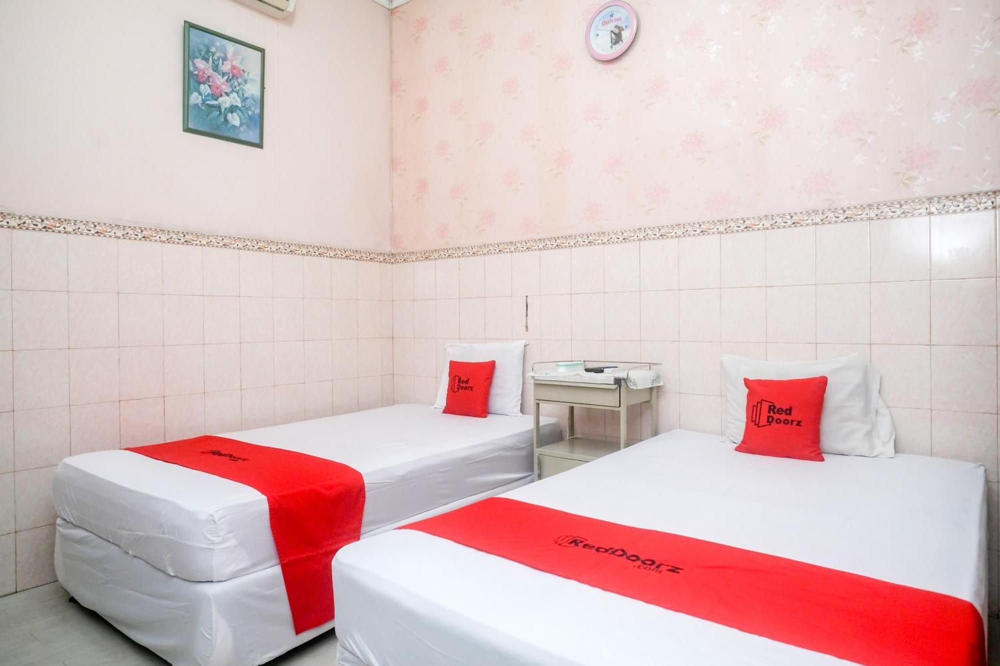 Reddoorz Syariah At Griya Raharja Klaten エクステリア 写真