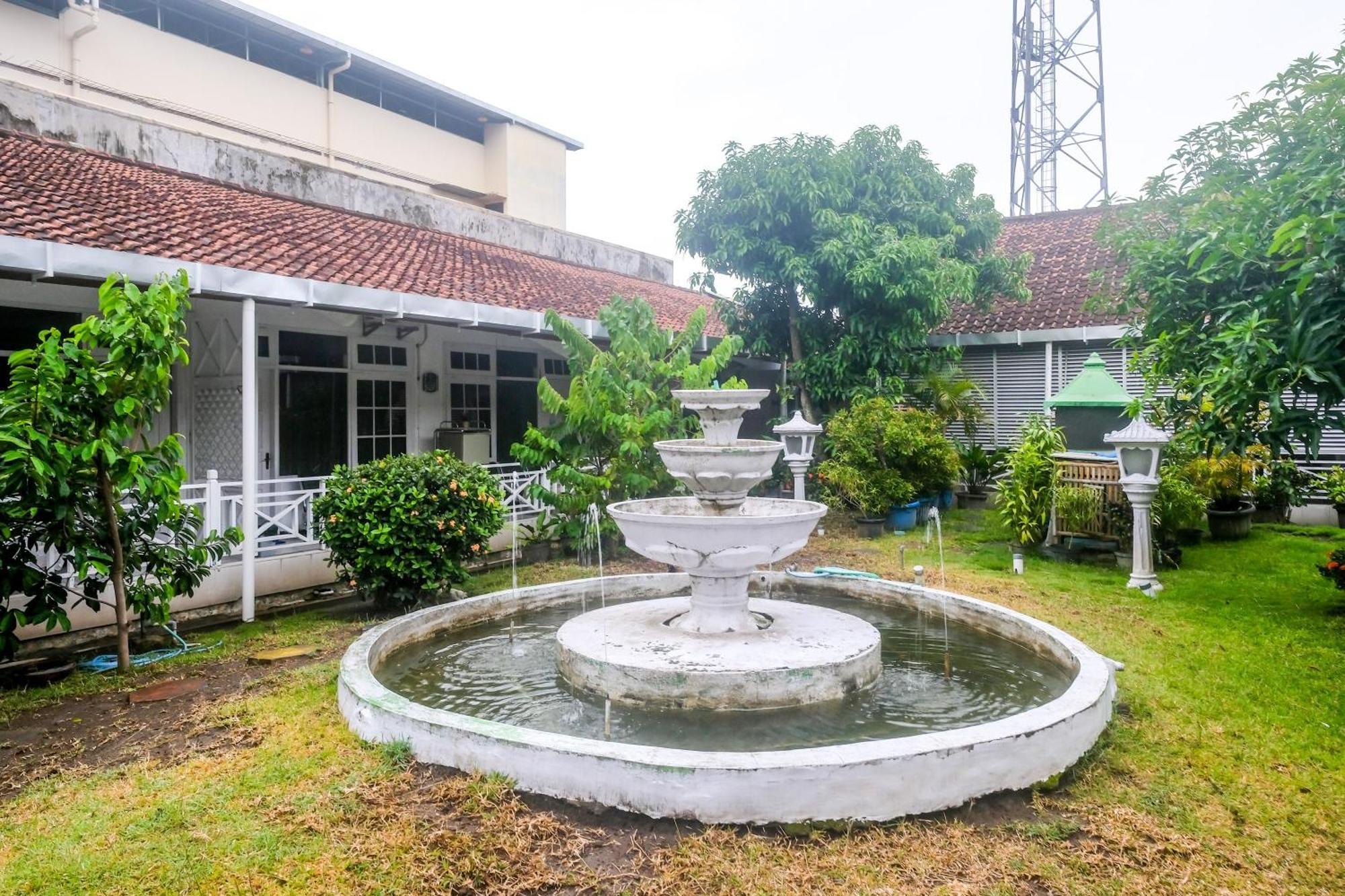 Reddoorz Syariah At Griya Raharja Klaten エクステリア 写真