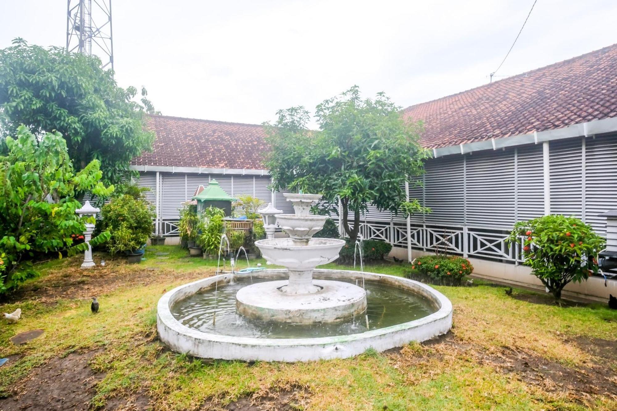 Reddoorz Syariah At Griya Raharja Klaten エクステリア 写真