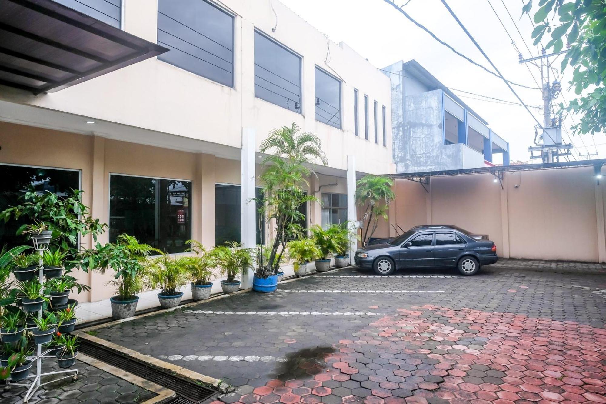 Reddoorz Syariah At Griya Raharja Klaten エクステリア 写真