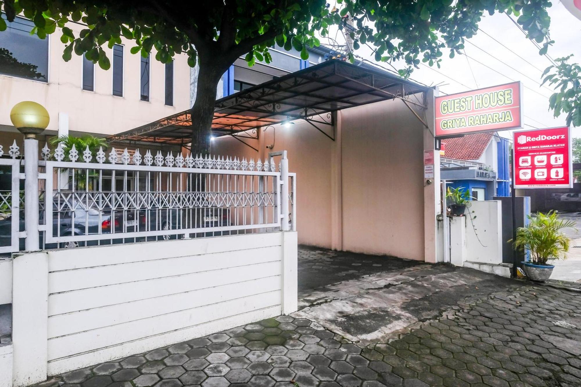 Reddoorz Syariah At Griya Raharja Klaten エクステリア 写真