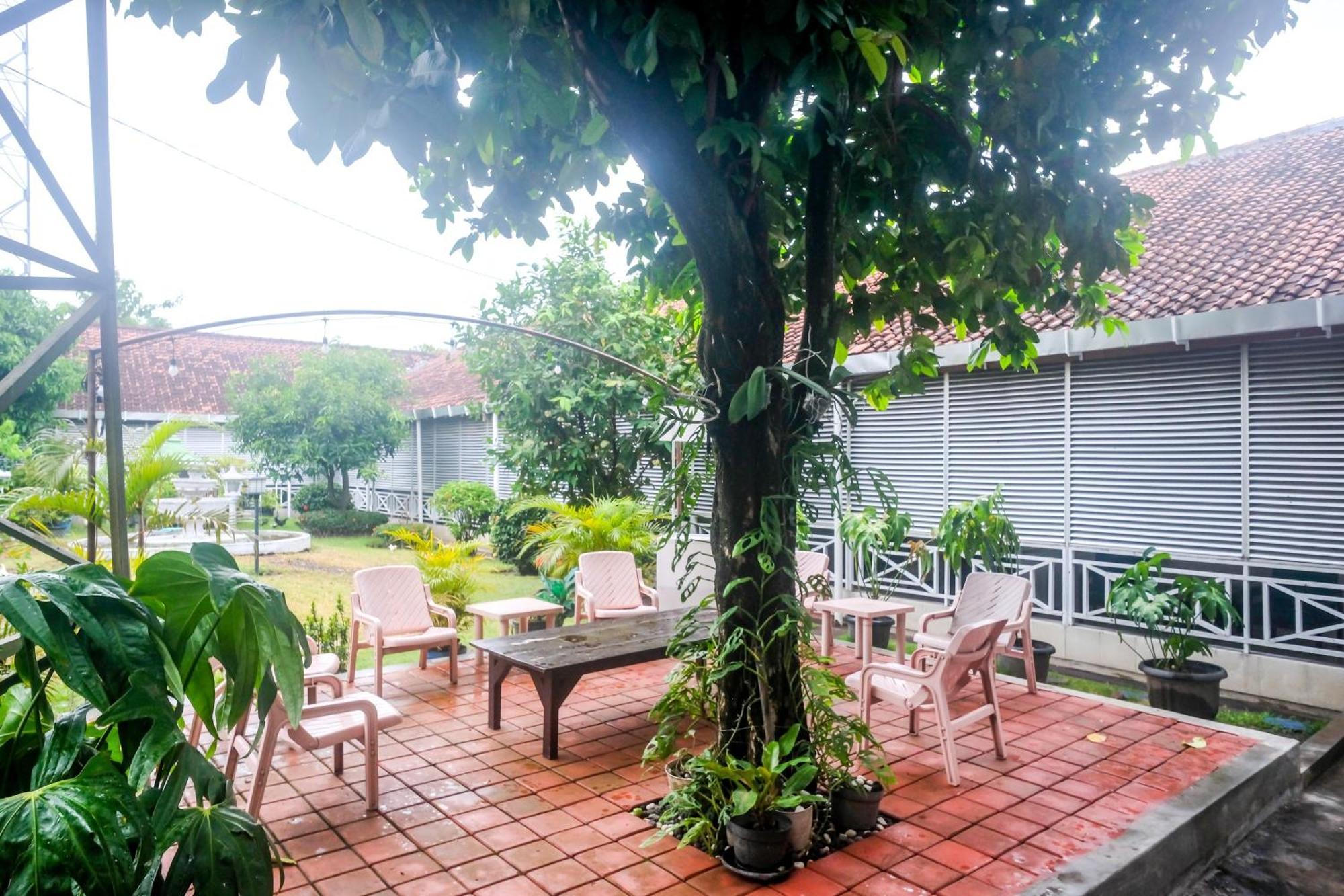 Reddoorz Syariah At Griya Raharja Klaten エクステリア 写真