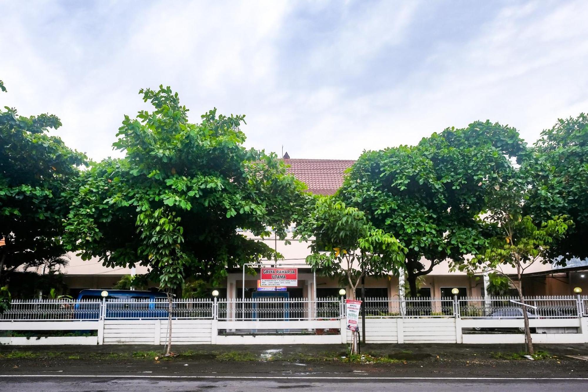 Reddoorz Syariah At Griya Raharja Klaten エクステリア 写真
