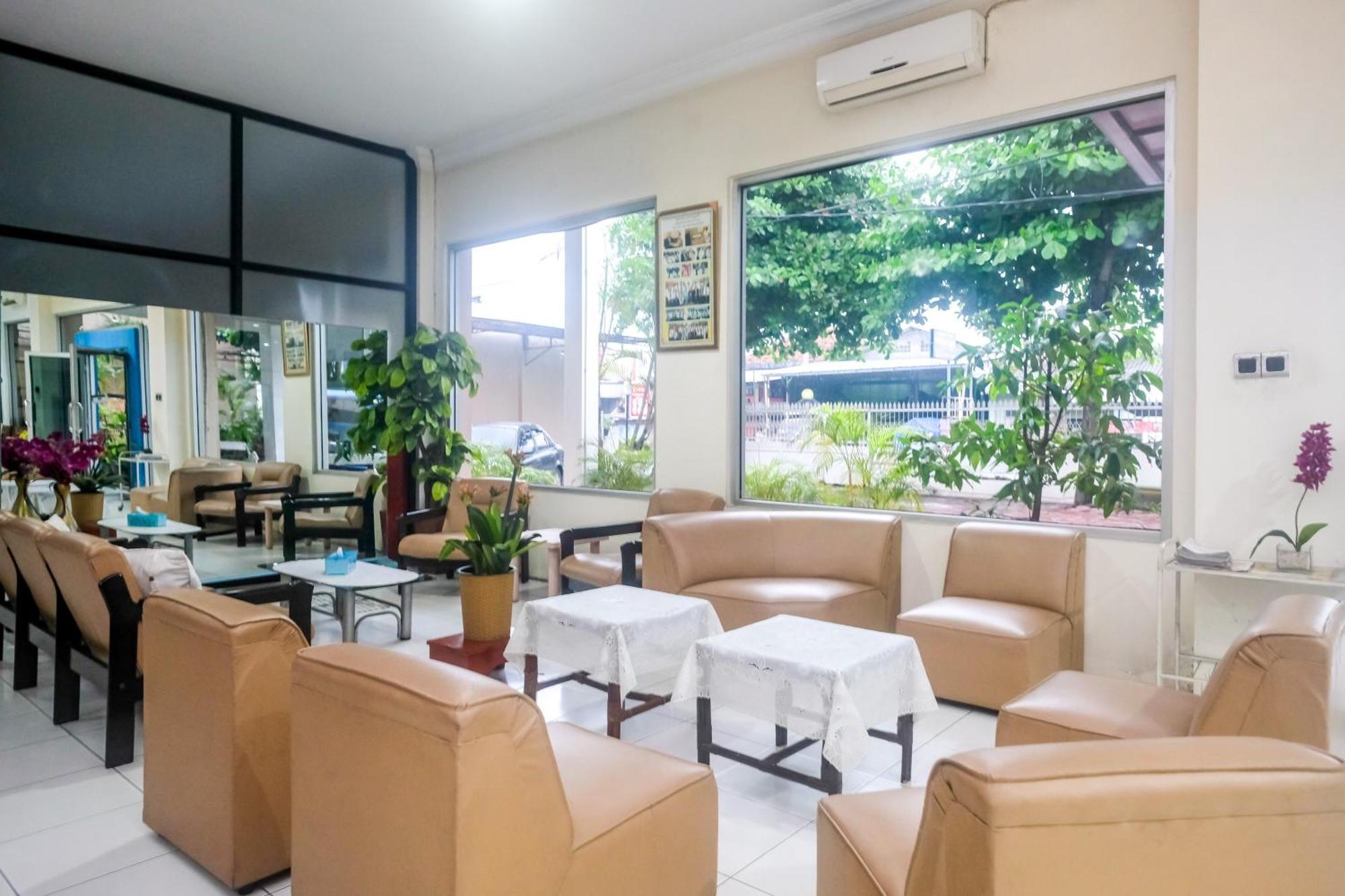 Reddoorz Syariah At Griya Raharja Klaten エクステリア 写真