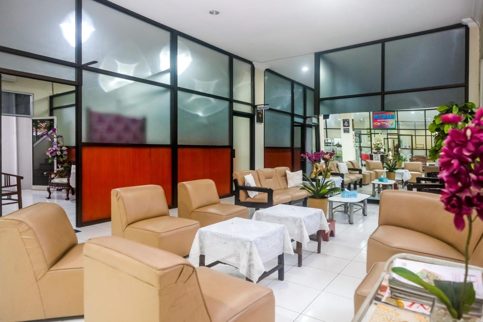 Reddoorz Syariah At Griya Raharja Klaten エクステリア 写真